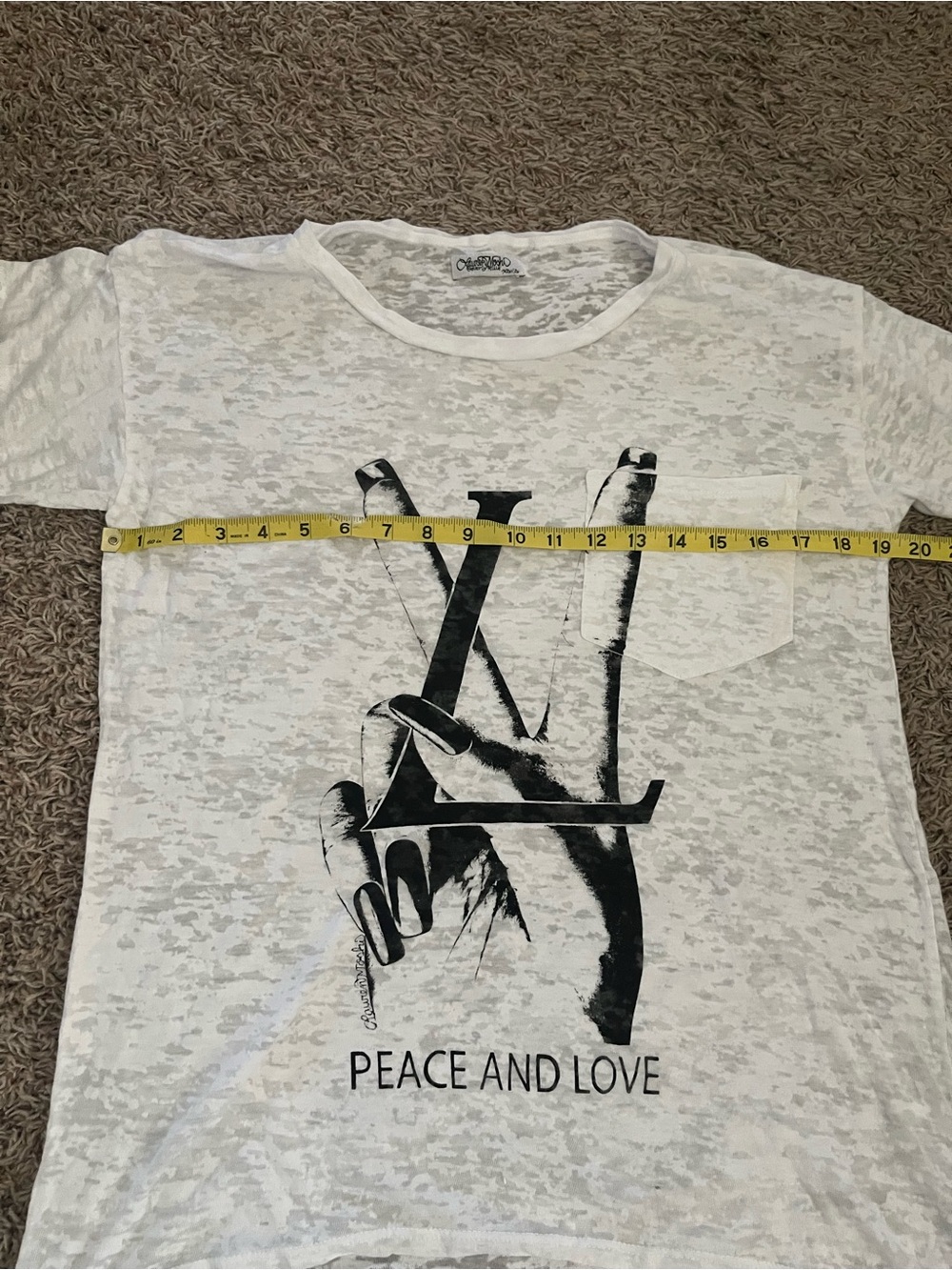 LAUREN MOSHI Peace & Love Graphic Burnout Pocket Tee Sz XS/S High Low White NWOT - Picture 11 of 12